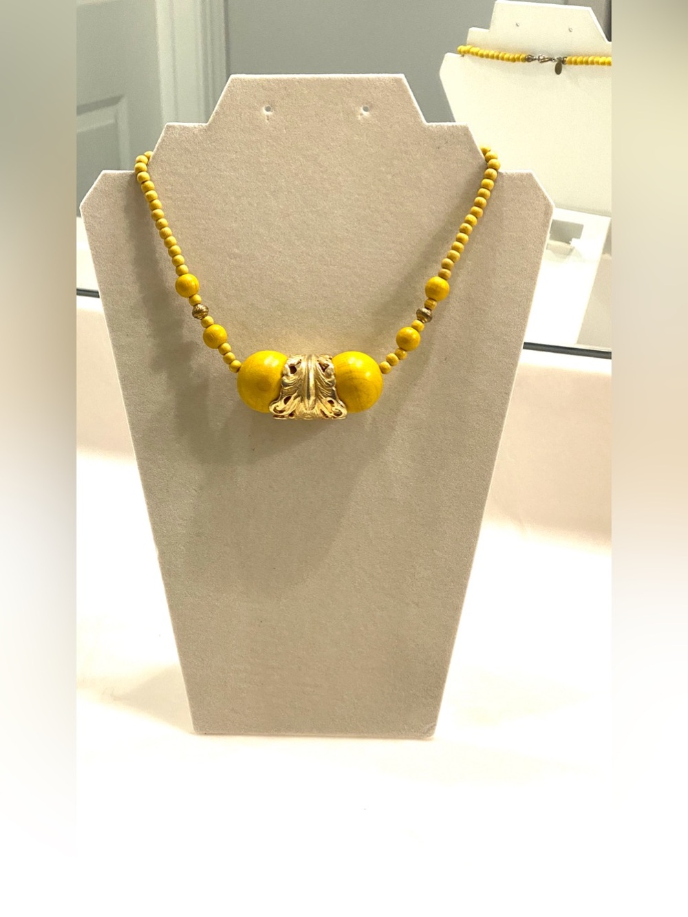 Vintage Cadoro Yellow Beaded Necklace with Gold Accent Beads